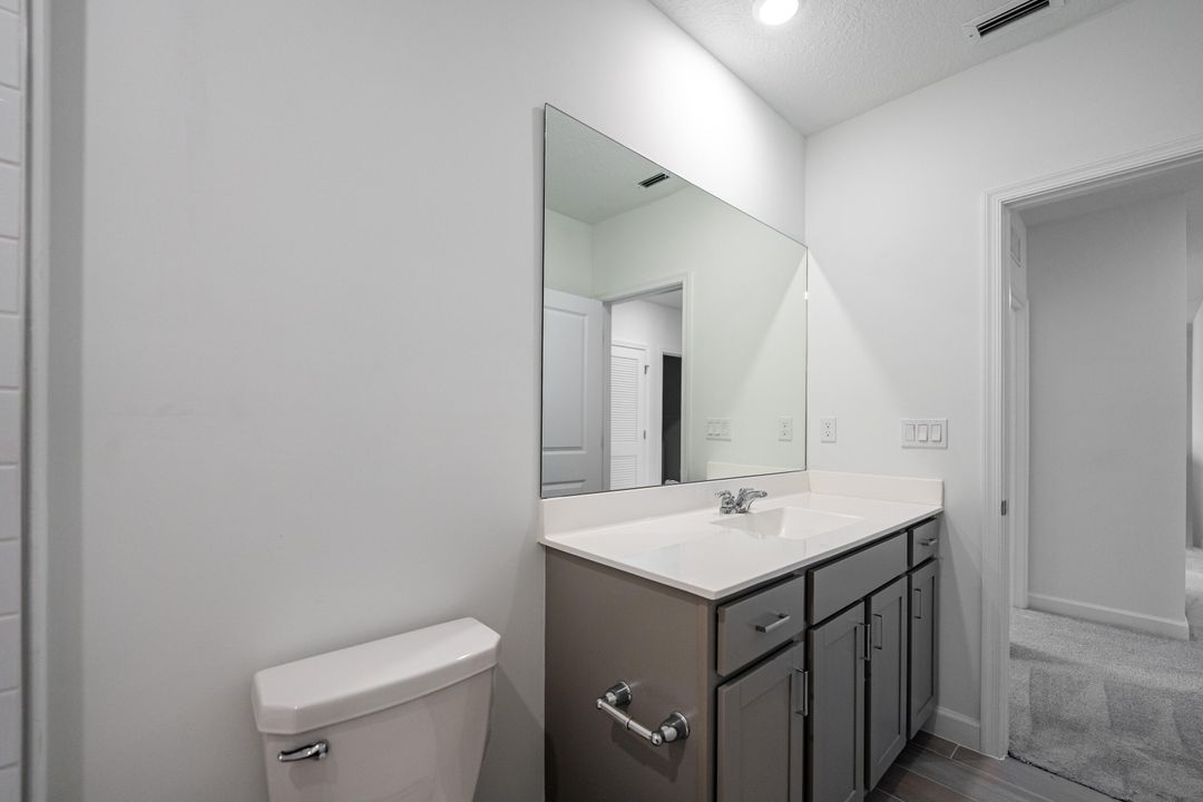 For Sale: $425,000 (4 beds, 2 baths, 2583 Square Feet)