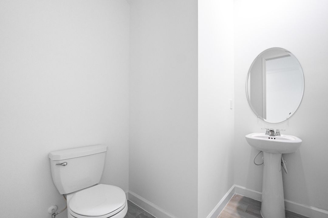 For Sale: $425,000 (4 beds, 2 baths, 2583 Square Feet)