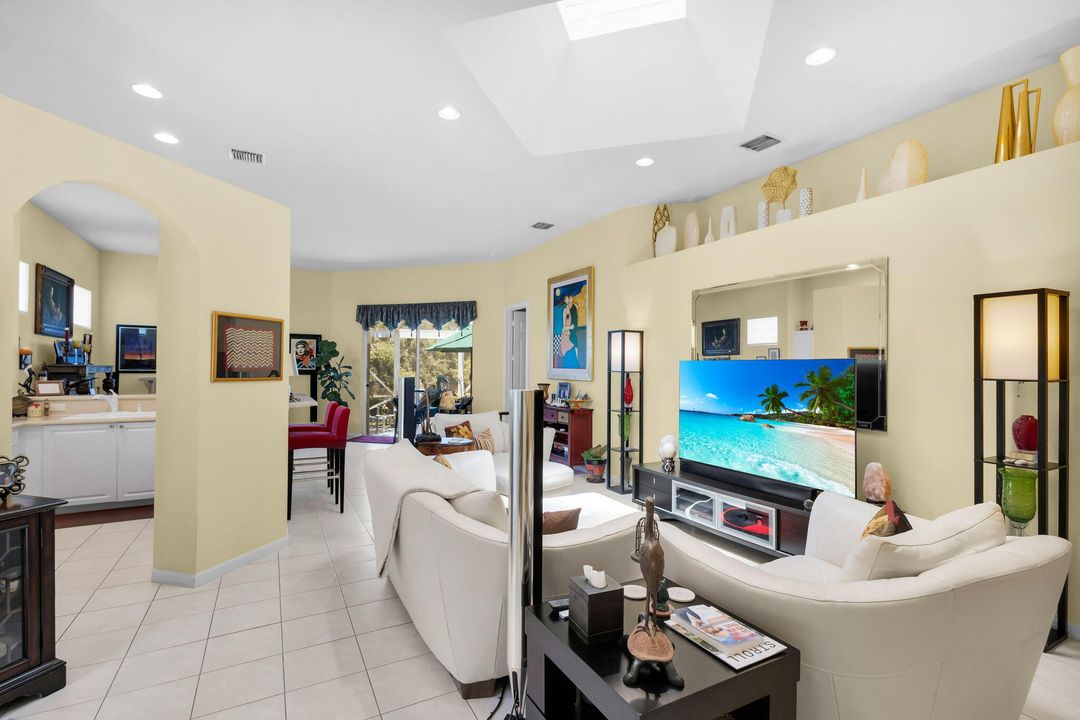 For Sale: $534,000 (3 beds, 2 baths, 1720 Square Feet)