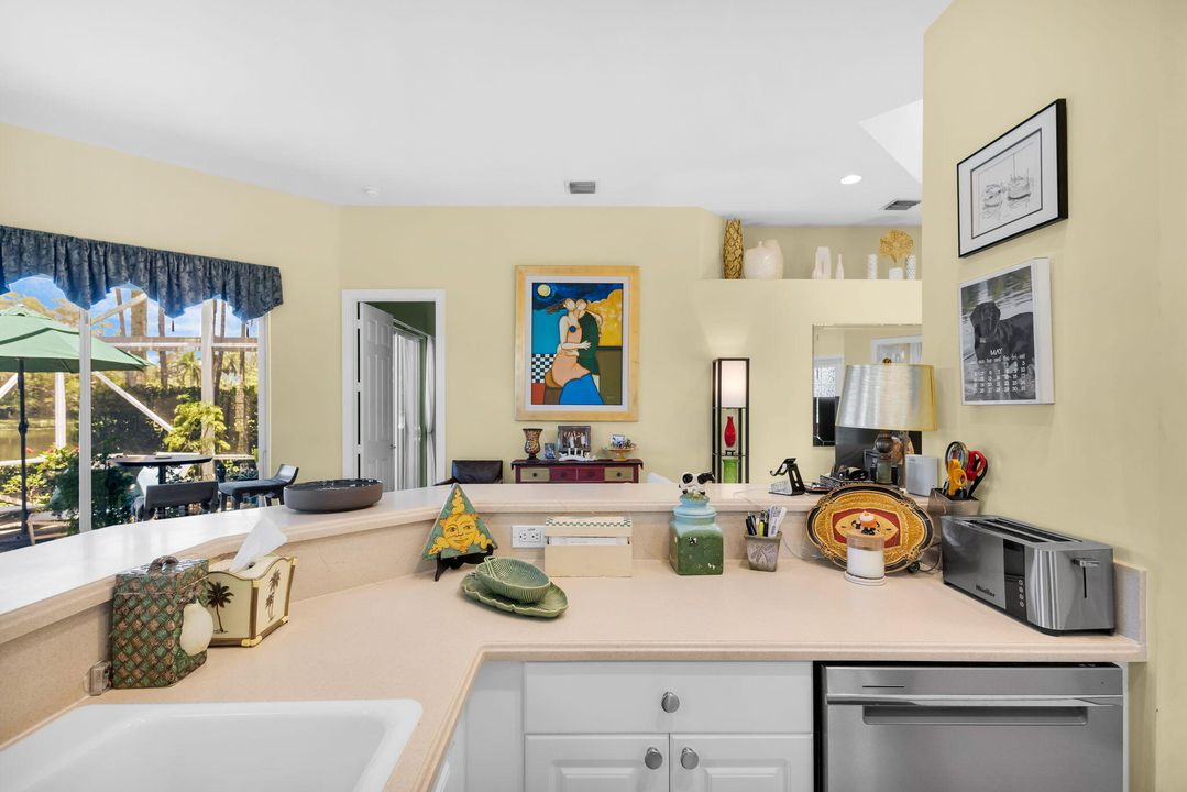 For Sale: $534,000 (3 beds, 2 baths, 1720 Square Feet)