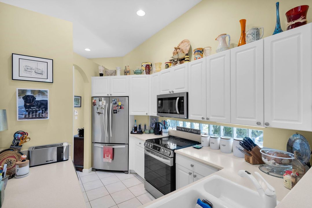 For Sale: $534,000 (3 beds, 2 baths, 1720 Square Feet)