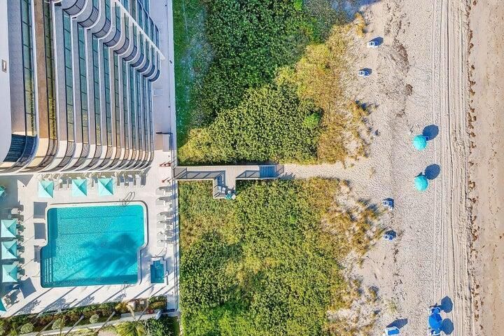 合同活跃: $15,500 (3 贝兹, 3 浴室, 2510 平方英尺)