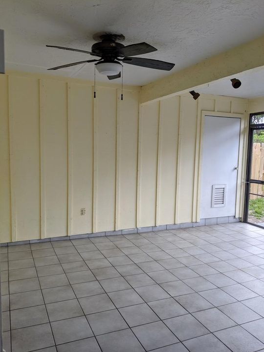 Active With Contract: $2,400 (2 beds, 2 baths, 1120 Square Feet)