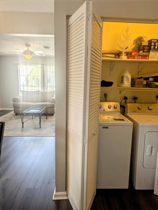 Active With Contract: $2,400 (2 beds, 2 baths, 1120 Square Feet)