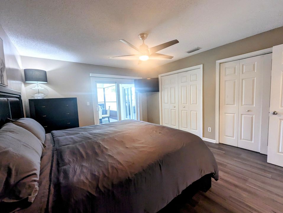 Active With Contract: $2,400 (2 beds, 2 baths, 1120 Square Feet)