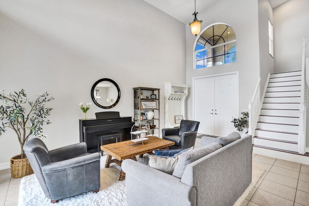 待售: $780,000 (4 贝兹, 2 浴室, 2737 平方英尺)