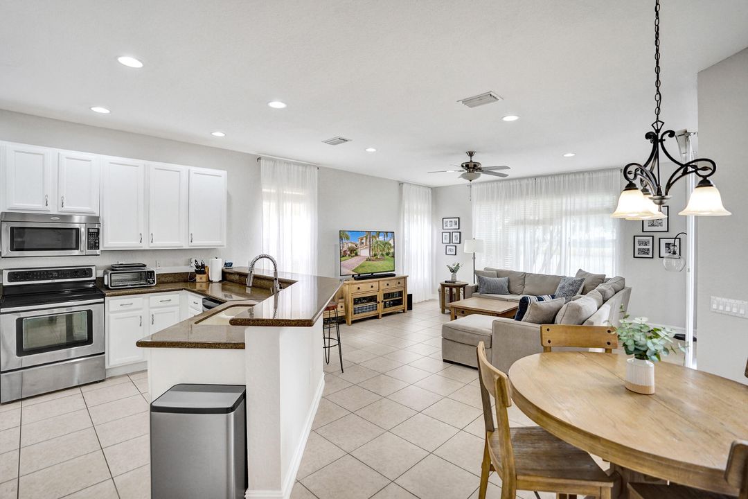 待售: $780,000 (4 贝兹, 2 浴室, 2737 平方英尺)