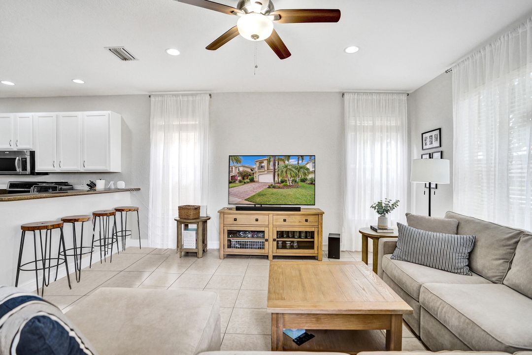 待售: $780,000 (4 贝兹, 2 浴室, 2737 平方英尺)