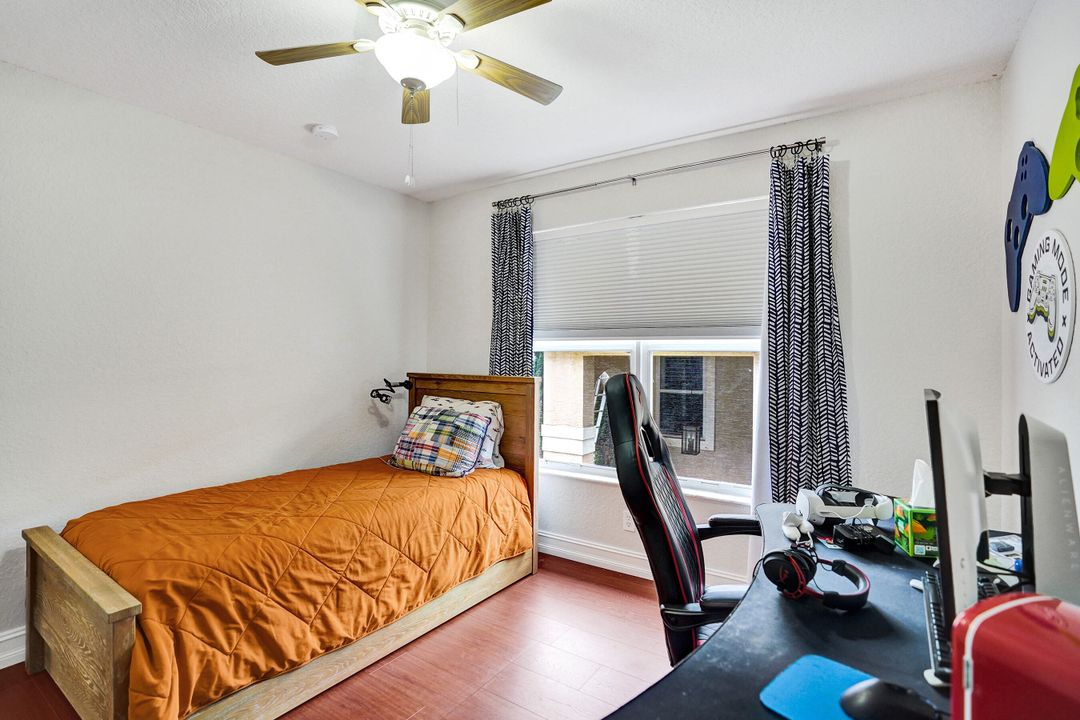 待售: $780,000 (4 贝兹, 2 浴室, 2737 平方英尺)