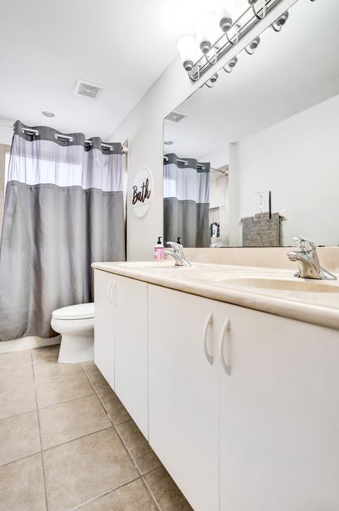 待售: $780,000 (4 贝兹, 2 浴室, 2737 平方英尺)