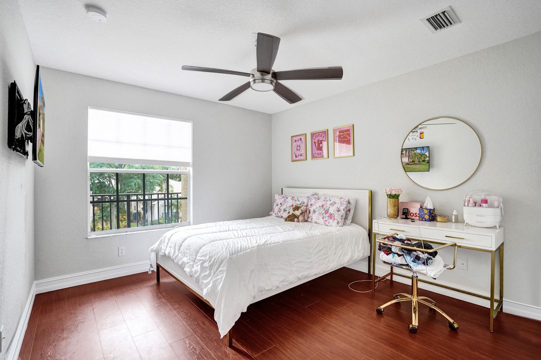 待售: $780,000 (4 贝兹, 2 浴室, 2737 平方英尺)