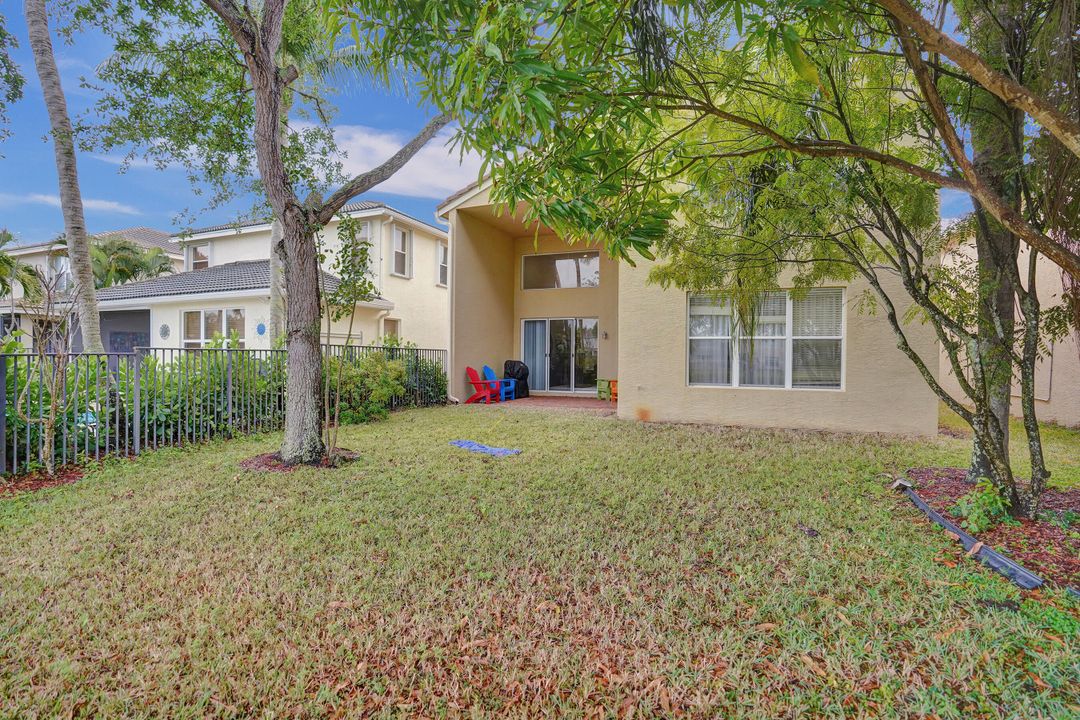 待售: $780,000 (4 贝兹, 2 浴室, 2737 平方英尺)