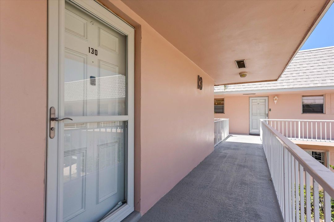 En Venta: $165,000 (2 camas, 2 baños, 891 Pies cuadrados)