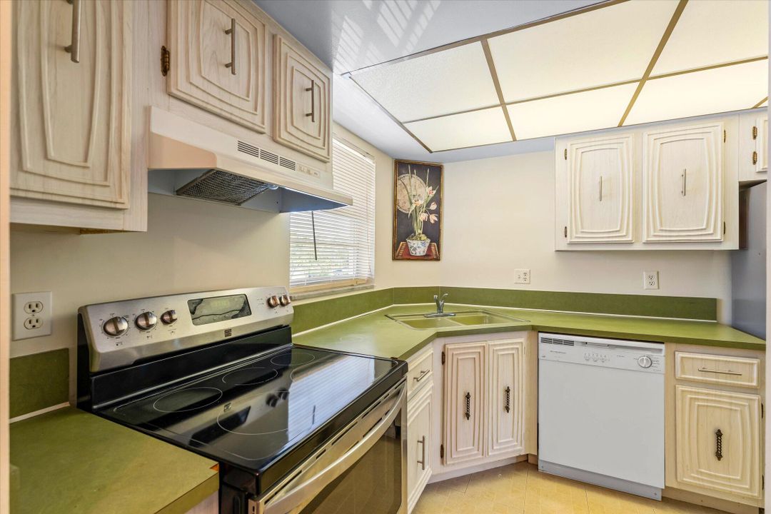 En Venta: $165,000 (2 camas, 2 baños, 891 Pies cuadrados)