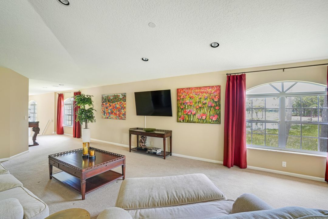 Active With Contract: $799,900 (3 beds, 2 baths, 2013 Square Feet)