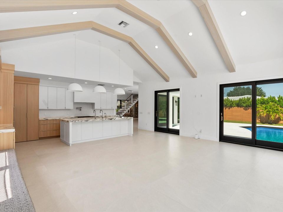 For Sale: $4,999,000 (5 beds, 6 baths, 3854 Square Feet)