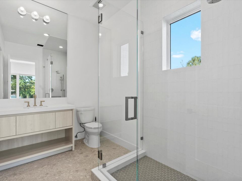 For Sale: $4,999,000 (5 beds, 6 baths, 3854 Square Feet)