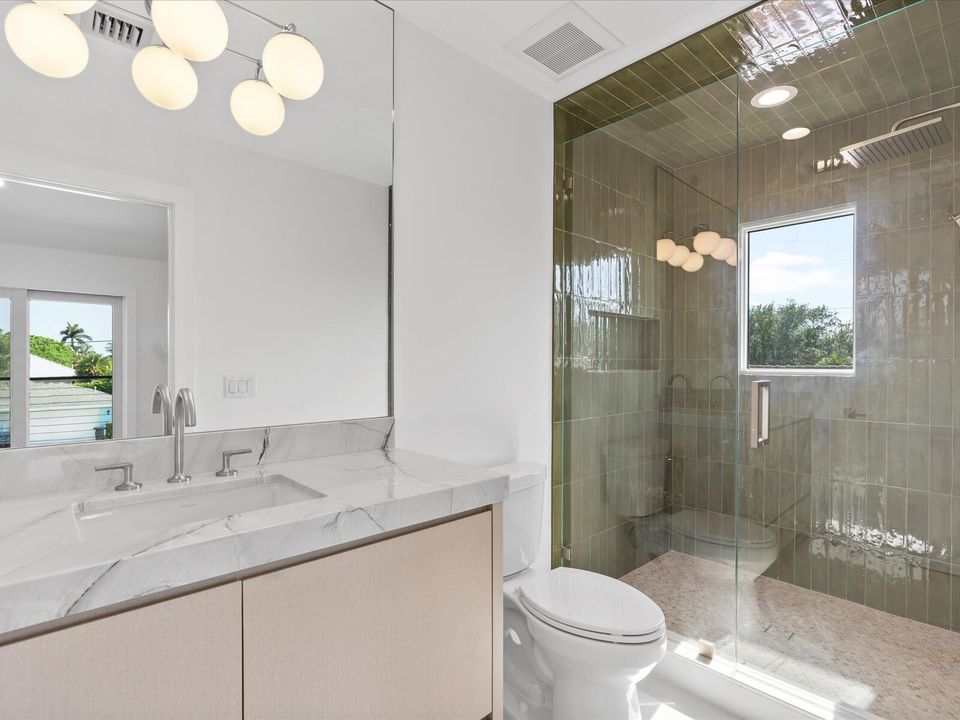 For Sale: $4,999,000 (5 beds, 6 baths, 3854 Square Feet)