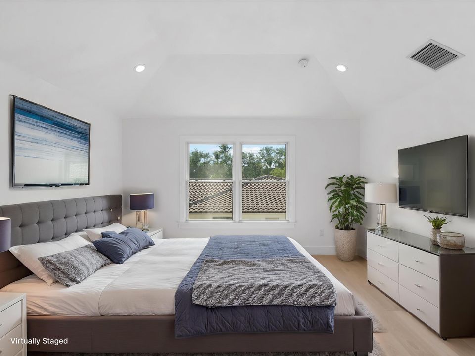 For Sale: $4,999,000 (5 beds, 6 baths, 3854 Square Feet)