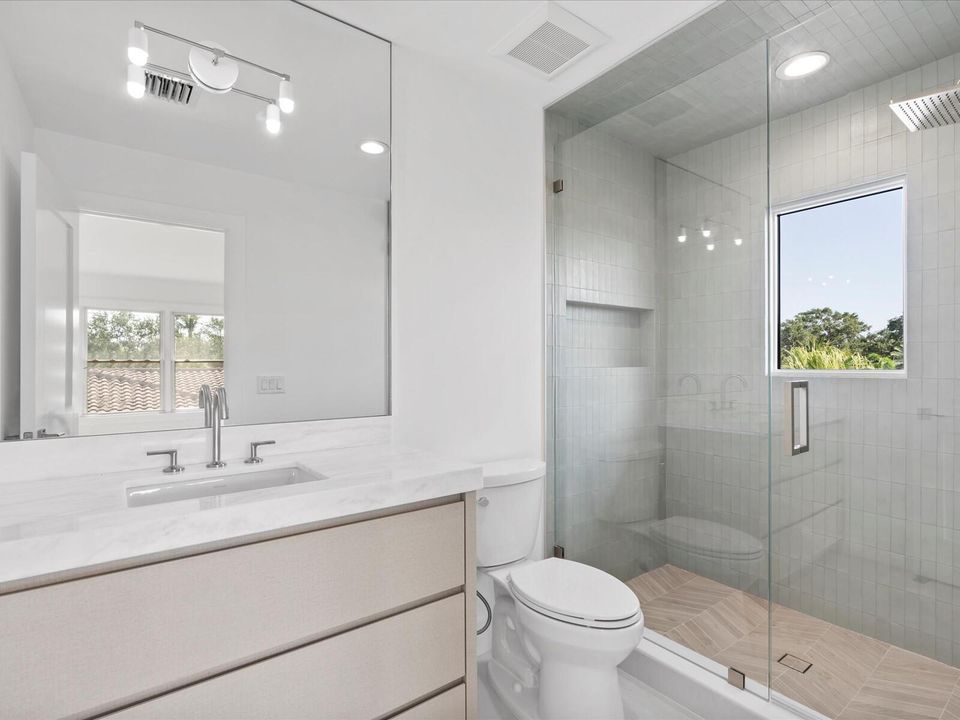 For Sale: $4,999,000 (5 beds, 6 baths, 3854 Square Feet)