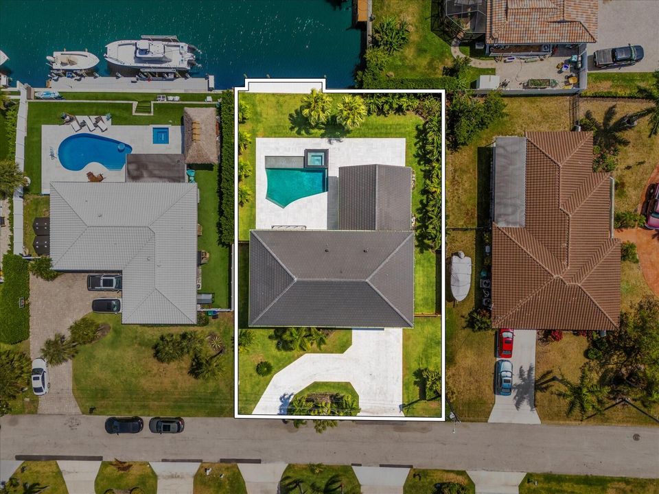 For Sale: $4,999,000 (5 beds, 6 baths, 3854 Square Feet)