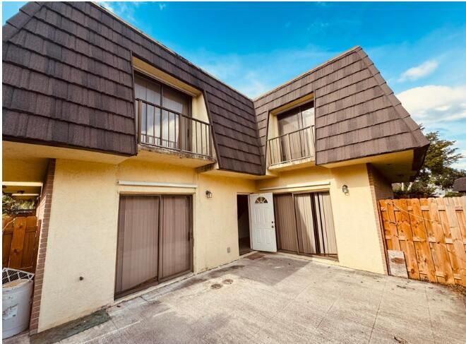 Недавно продано: $320,000 (3 спален, 2 ванн, 1788 Квадратных фут)