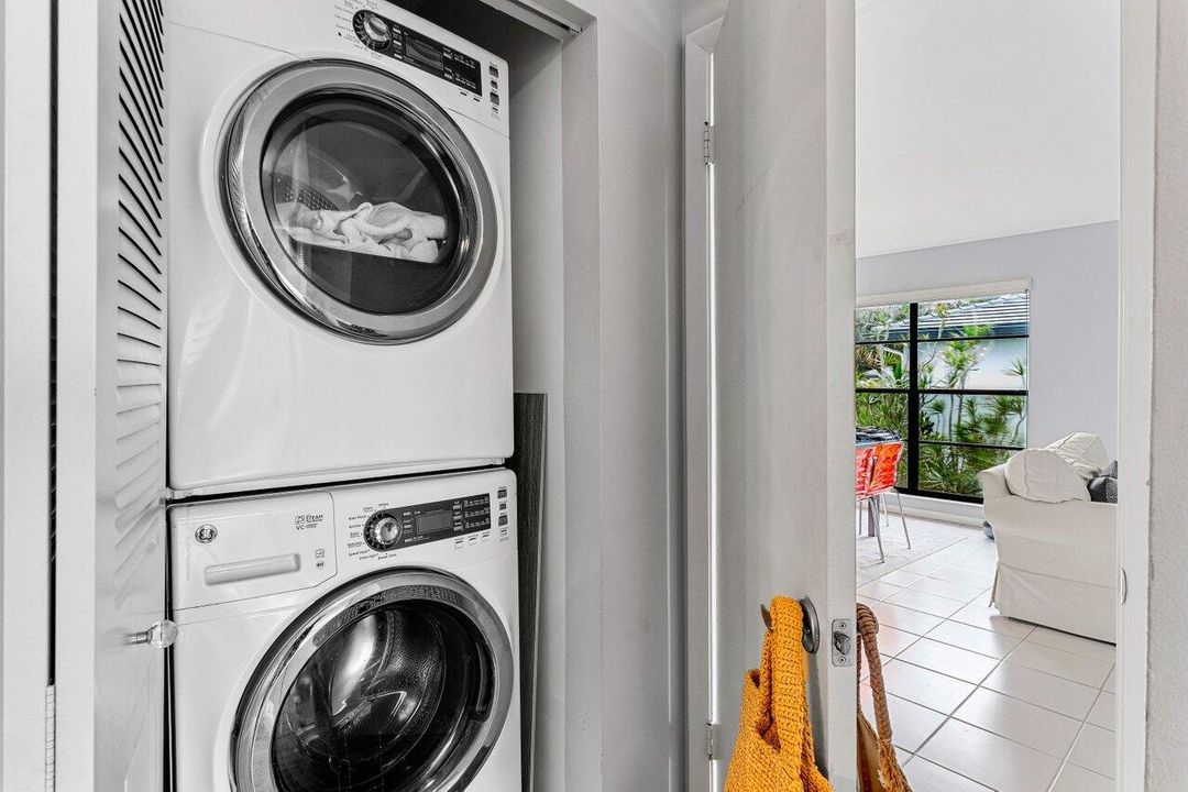 Activo con contrato: $6,000 (2 camas, 2 baños, 1429 Pies cuadrados)