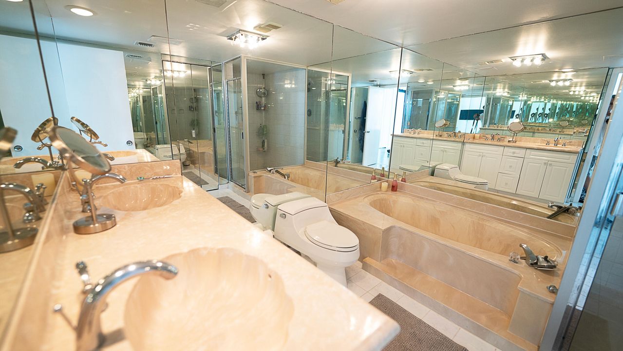 合同活跃: $7,500 (2 贝兹, 2 浴室, 1435 平方英尺)