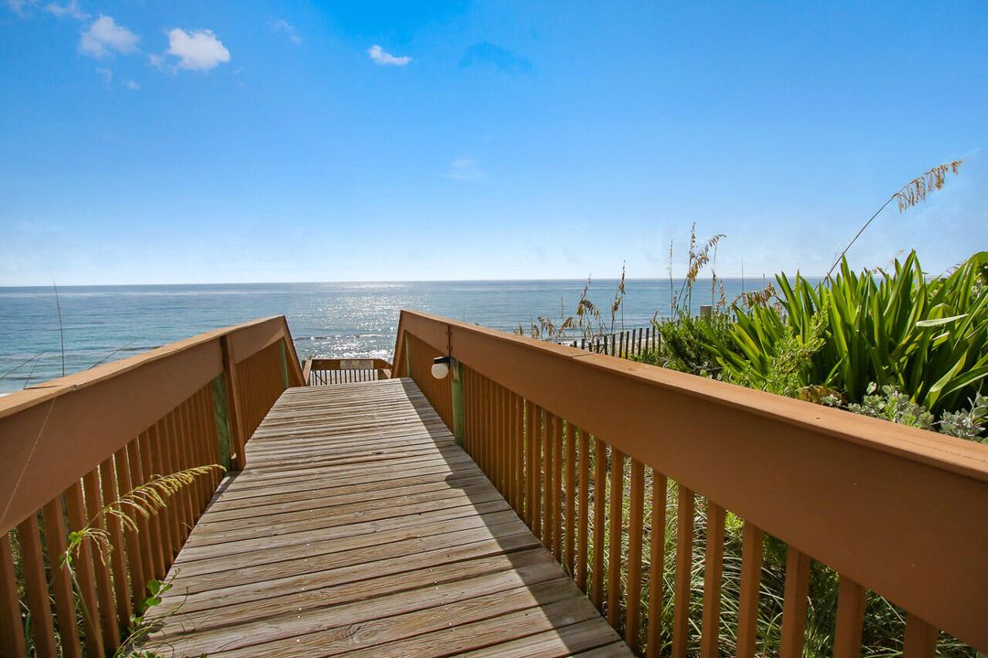 合同活跃: $7,500 (2 贝兹, 2 浴室, 1435 平方英尺)