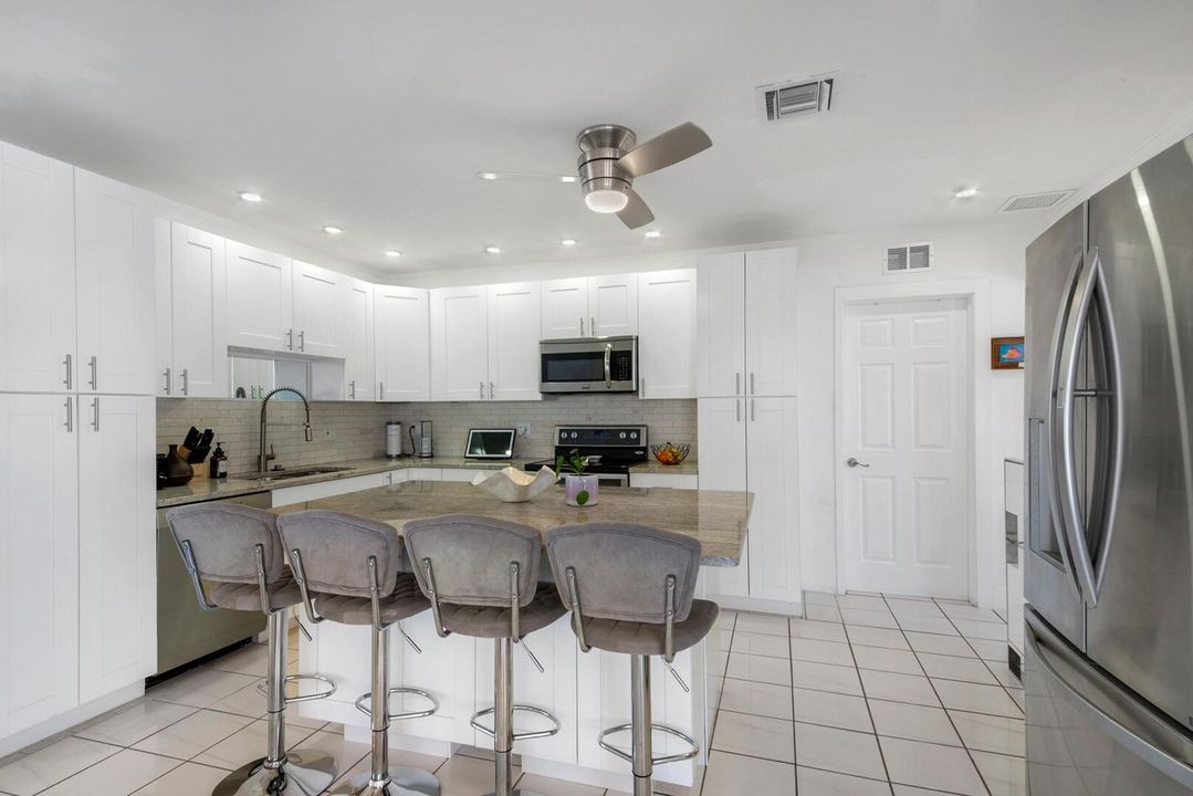 For Rent: $7,995 (2 beds, 2 baths, 1288 Square Feet)