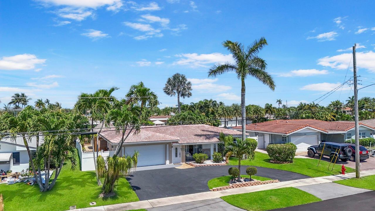 For Rent: $7,995 (2 beds, 2 baths, 1288 Square Feet)