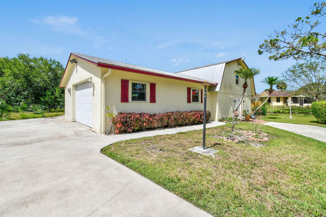 Под контрактом: $995,000 (5 спален, 3 ванн, 3978 Квадратных фут)