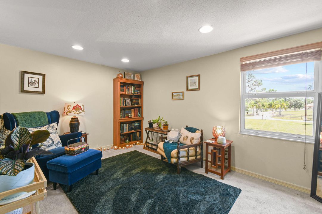 Под контрактом: $995,000 (5 спален, 3 ванн, 3978 Квадратных фут)