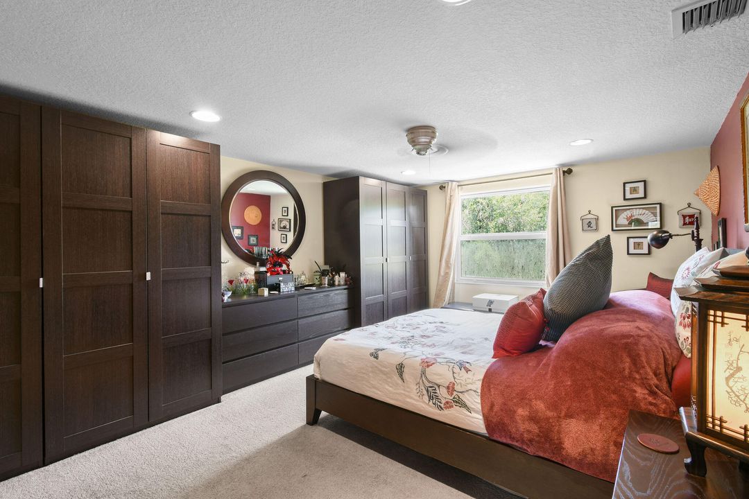 Под контрактом: $995,000 (5 спален, 3 ванн, 3978 Квадратных фут)