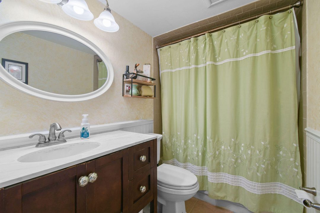 Под контрактом: $995,000 (5 спален, 3 ванн, 3978 Квадратных фут)