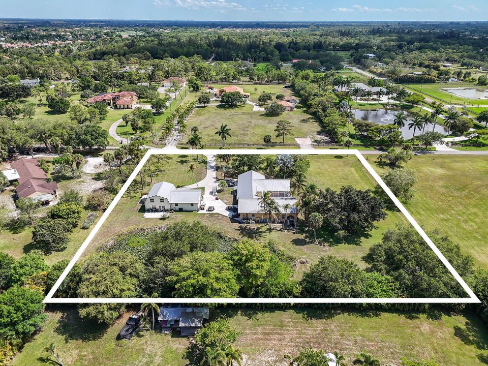 Под контрактом: $995,000 (5 спален, 3 ванн, 3978 Квадратных фут)