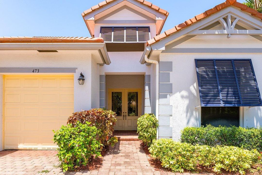 Activo con contrato: $695,000 (5 camas, 3 baños, 2807 Pies cuadrados)