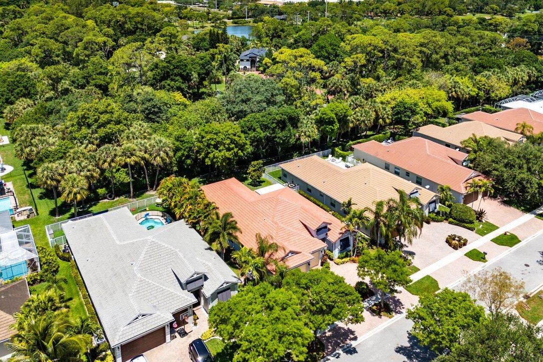 Activo con contrato: $695,000 (5 camas, 3 baños, 2807 Pies cuadrados)