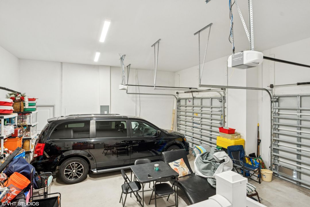 На продажу: $1,375,000 (4 спален, 2 ванн, 3353 Квадратных фут)