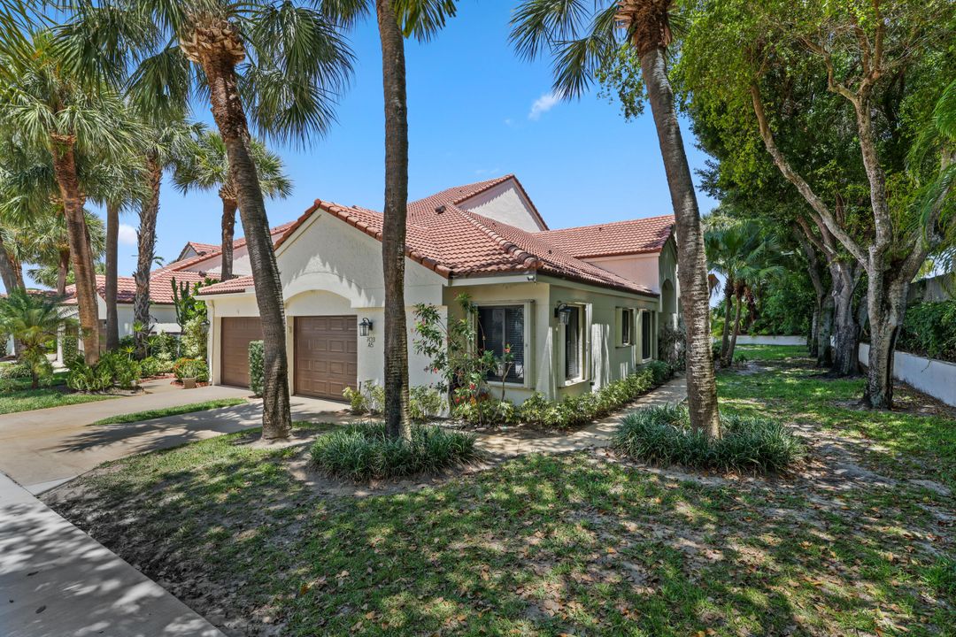 Recently Sold: $495,000 (2 beds, 2 baths, 1282 Square Feet)