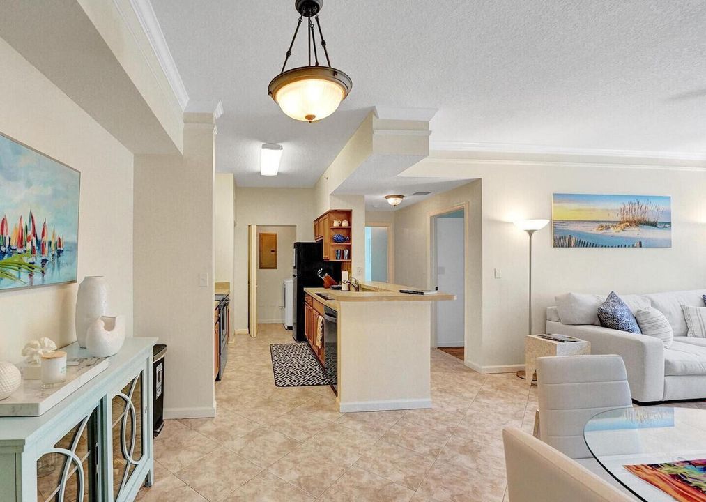 For Sale: $300,000 (3 beds, 2 baths, 1310 Square Feet)