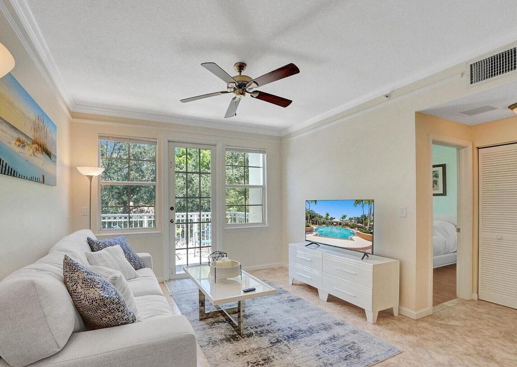 For Sale: $300,000 (3 beds, 2 baths, 1310 Square Feet)