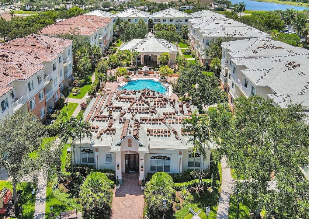 For Sale: $300,000 (3 beds, 2 baths, 1310 Square Feet)