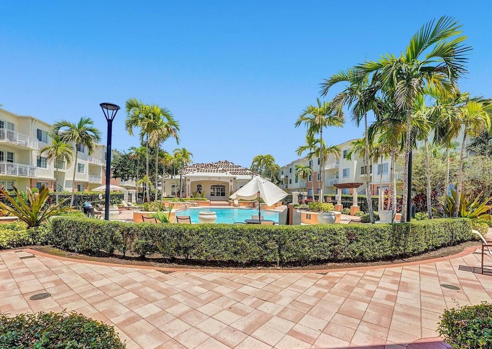 For Sale: $300,000 (3 beds, 2 baths, 1310 Square Feet)