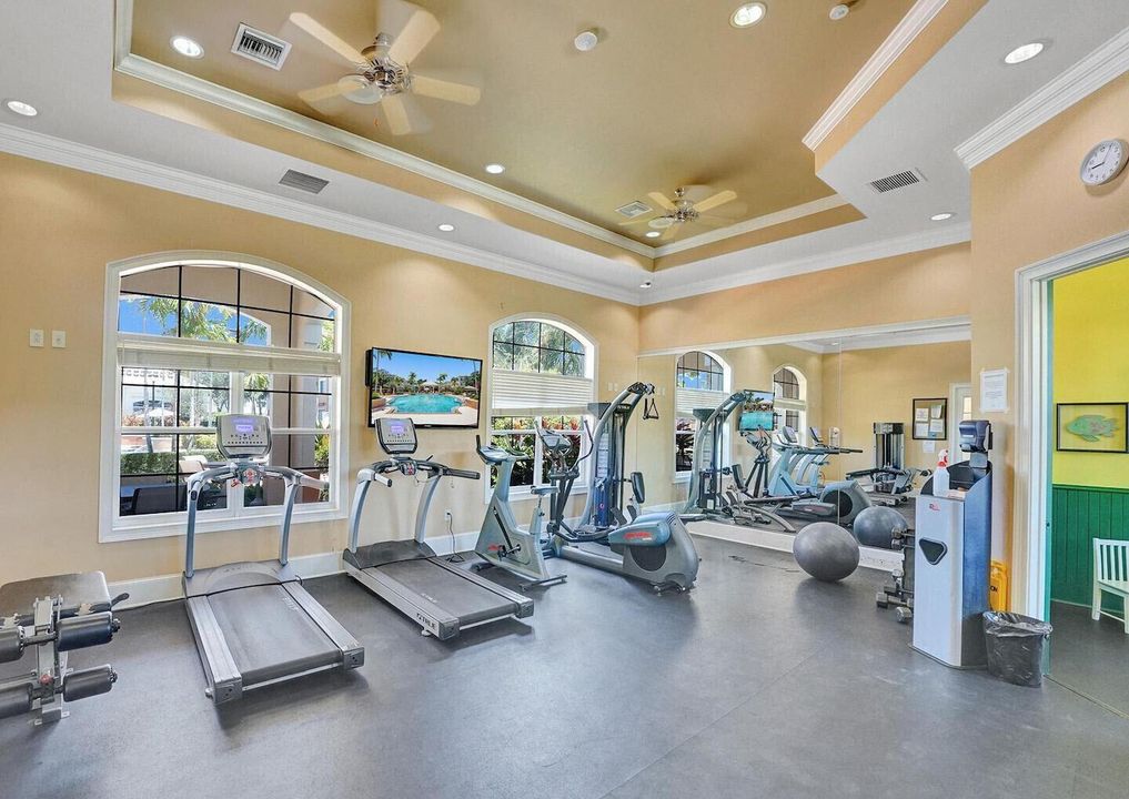 For Sale: $300,000 (3 beds, 2 baths, 1310 Square Feet)