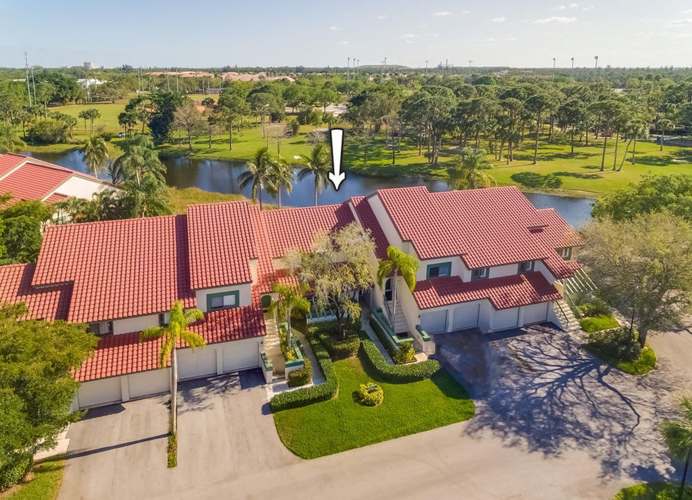 合同活跃: $388,470 (2 贝兹, 1 浴室, 1025 平方英尺)