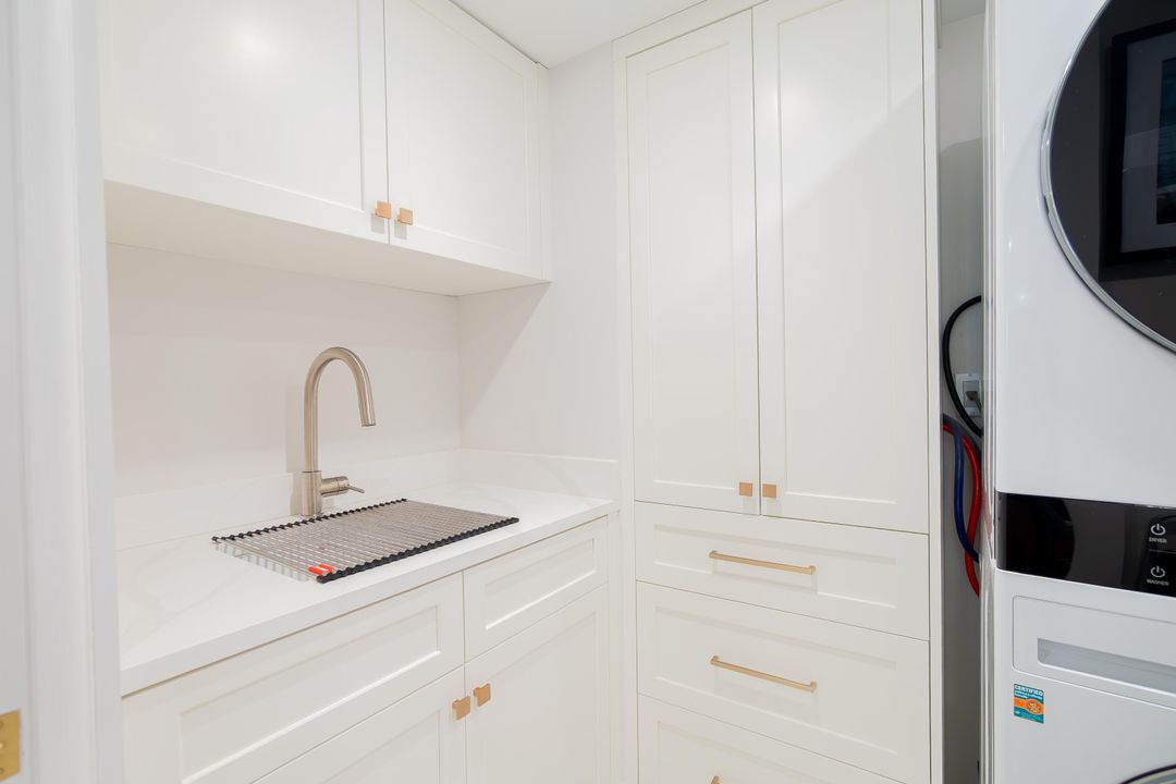 待售: $1,650,000 (2 贝兹, 2 浴室, 2448 平方英尺)