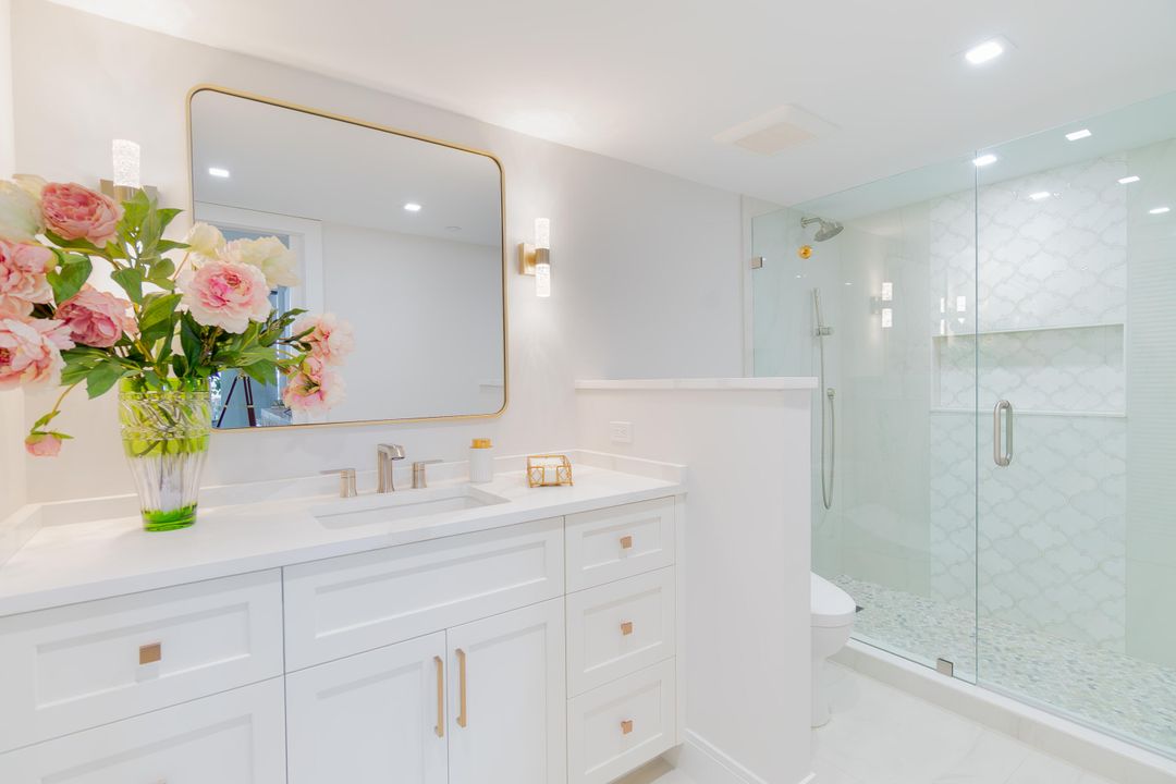 待售: $1,650,000 (2 贝兹, 2 浴室, 2448 平方英尺)