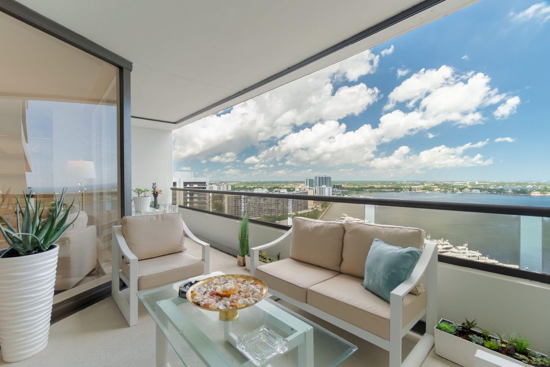 待售: $1,650,000 (2 贝兹, 2 浴室, 2448 平方英尺)