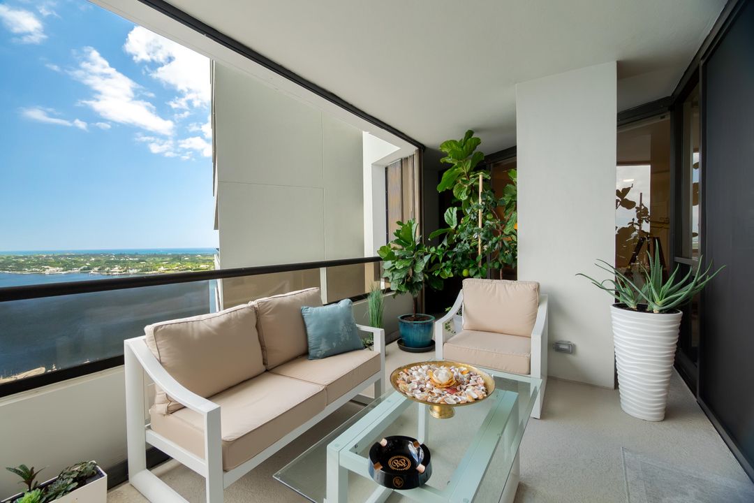 待售: $1,650,000 (2 贝兹, 2 浴室, 2448 平方英尺)